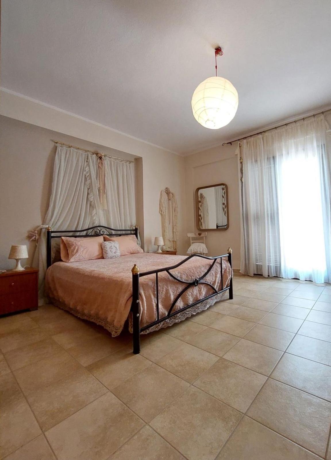 Antique Apartment Афітос Екстер'єр фото